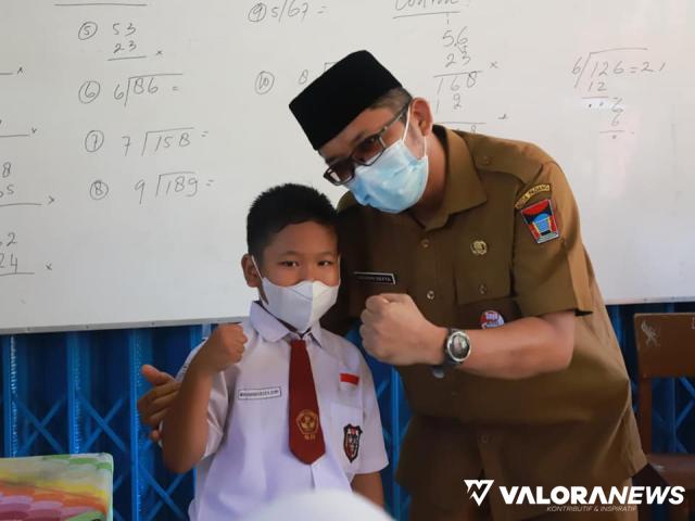 <p>PTM di Padang Bakal Dilaksanakan Full, Hendri Septa: Waktu Belajar Diatur<p>