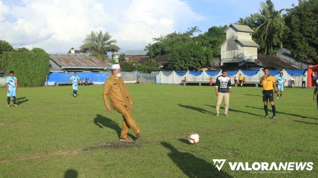 <p>Bupati Pasaman Barat Buka Turnamen Rajawali Cup XV<p>