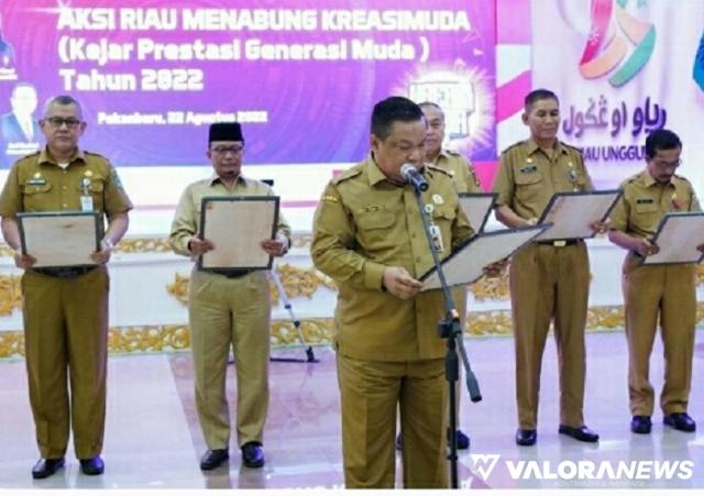 <p>Sekdaprov Riau ajak Masyarakat Menabung Sejak Dini, Ini Alasannya<p>