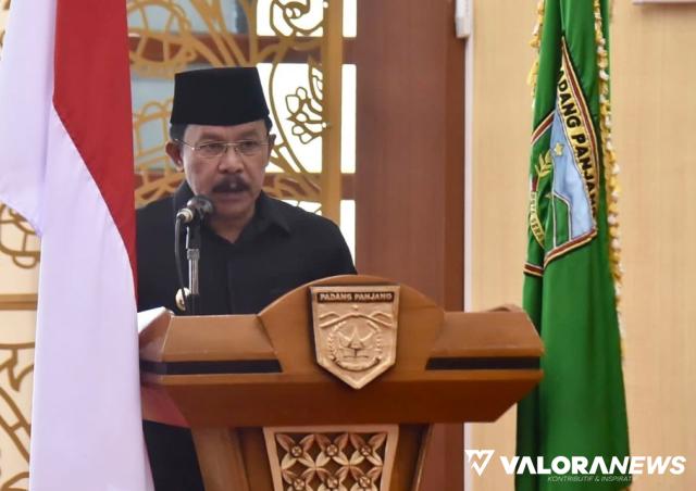 <p>Asrul Sampaikan Nota Pengantar LKPj Wali Kota Padang Panjang 2021 ke DPRD<p>