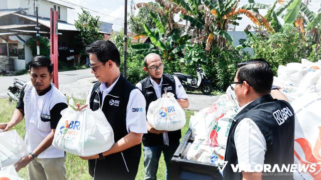 <p>BRI RO Padang Bagikan 1000 Paket Sembako untuk Warga Alai Parak Kopi<p>