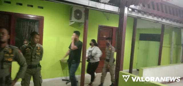 <p>Lima Pria dan 3 Wanita Diamankan Satpol PP Padang di Kamar Penginapan, Ditemukan Anak di Bawah Umur<p>