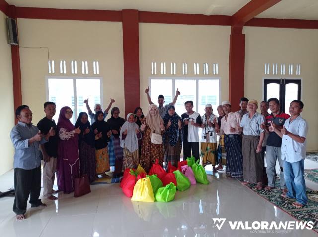 <p>Nevi Zuairina Sebar Ribuan Paket Sembako Jelang Idul Fitri 1444H di Pasaman<p>
