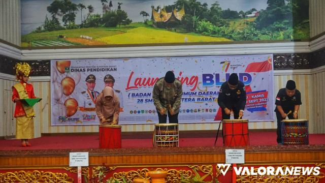 <p>Mahyeldi Janjikan Alat Potong Sapi Karya Siswa SMKN 2 Payakumbuh jadi Program Bantuan Pemprov<p>