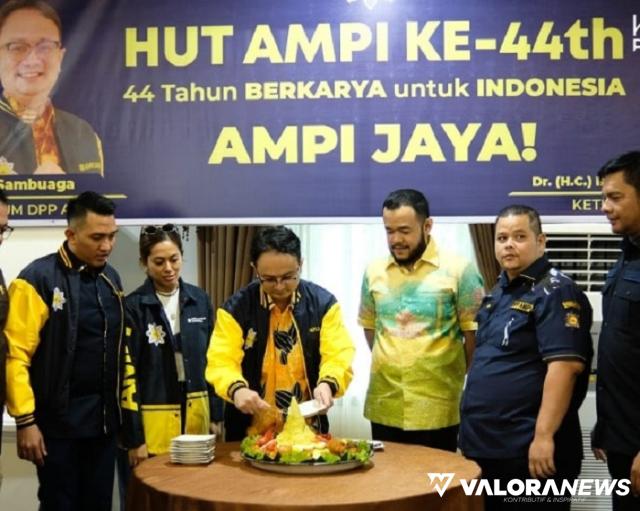 <p>Jerry Sambuaga Hadiri HUT ke-44 AMPI di Padang Panjang<p>