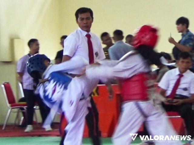<p>600 Taekwondoin dari 3 Provinsi Bertarung di Pessel<p>