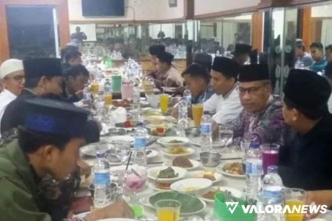 <p>Nur Hadi Ramadhan Dokumentasikan Sejarah Hidup 119 Tokoh Minang, Ini Komentar Marfendi<p>